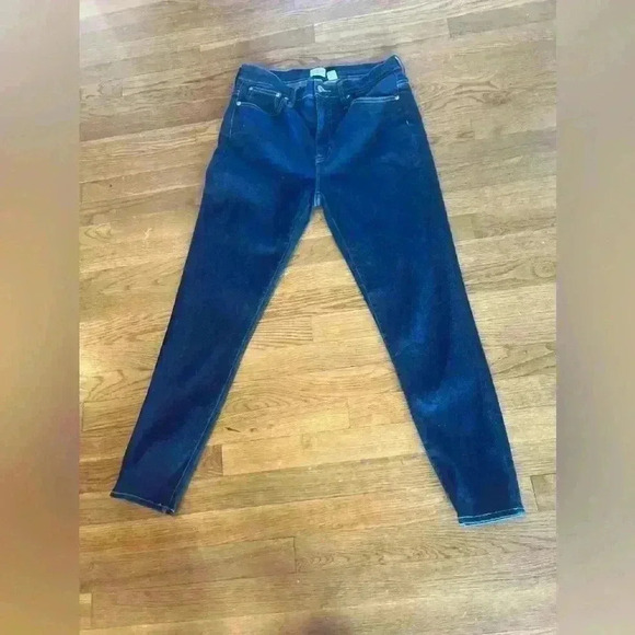 J. Crew ladies high rise toothpick Jean. Size 30. Excellent condition. - Picture 4 of 13